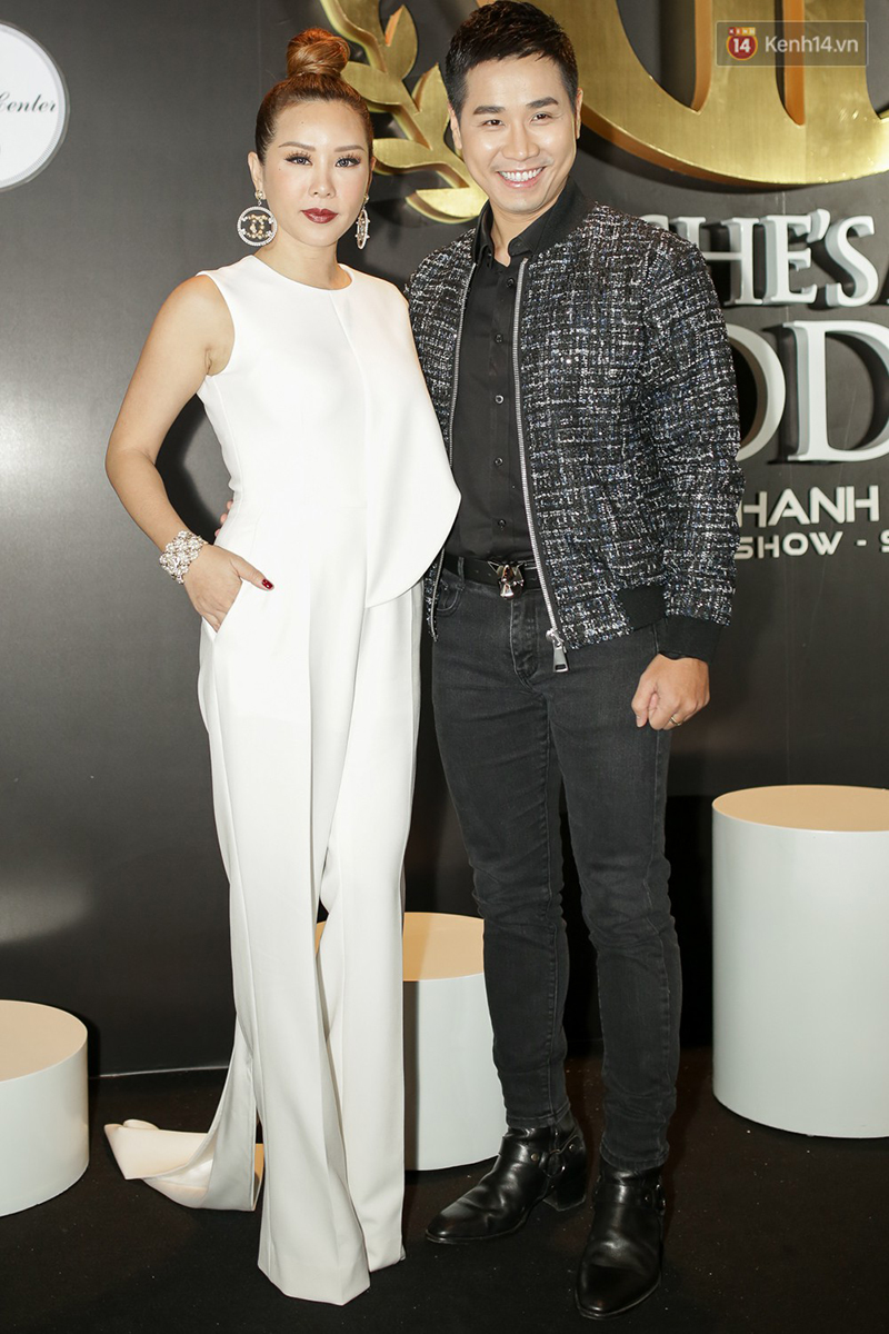 Thảm đỏ thời trang ngồn ngộn toàn vòng 1 là vòng 1, Ngọc Trinh phô trương bạo liệt nhất!